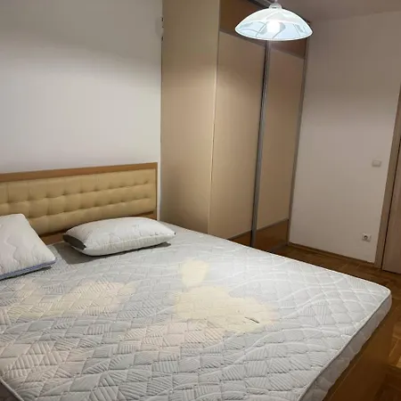 شقة Gorgi سكوبجي